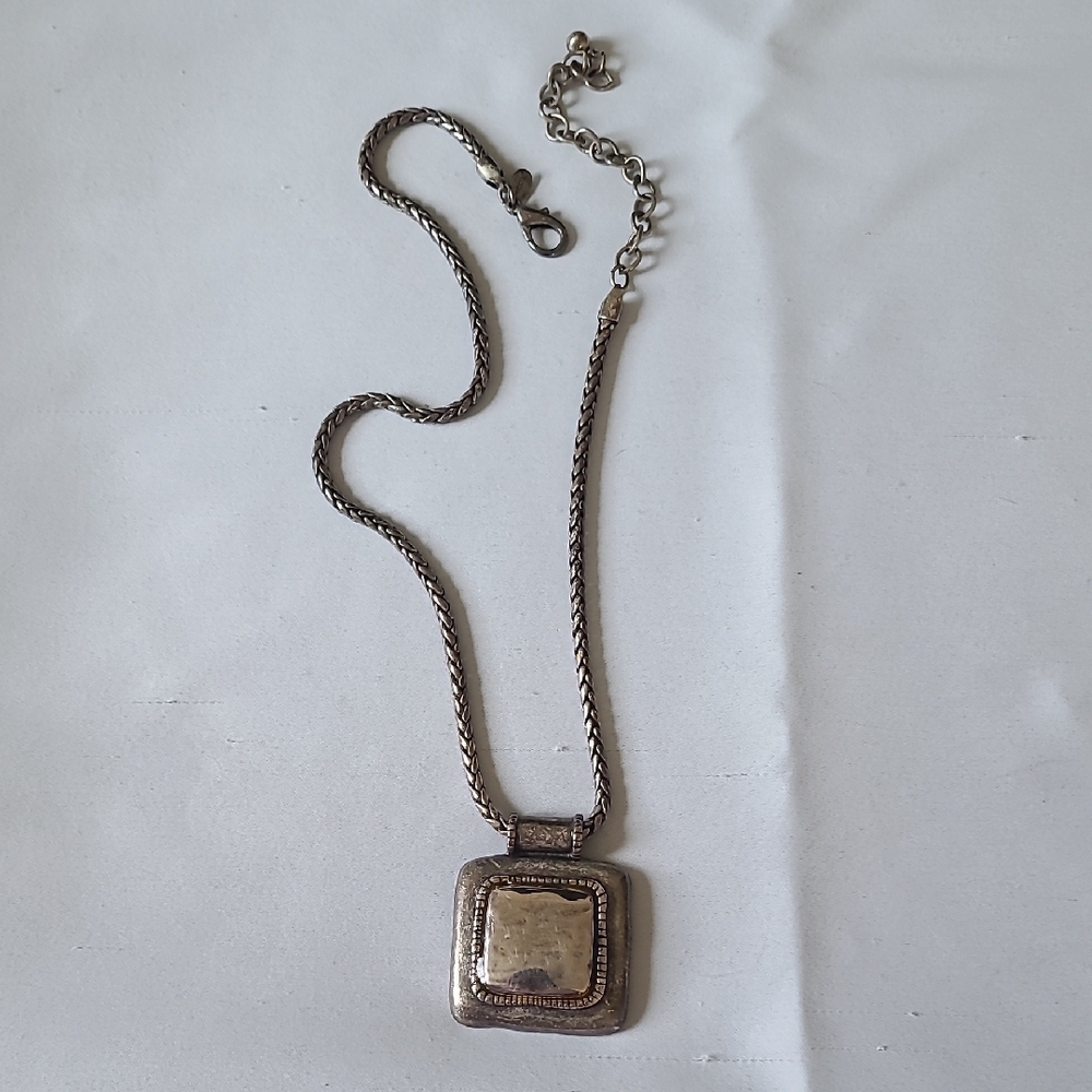 Elegant Silver Necklace